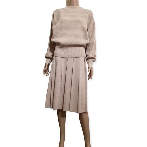 Vintage Sweaters - Vintage Knit Sweater and Skirt Set 14